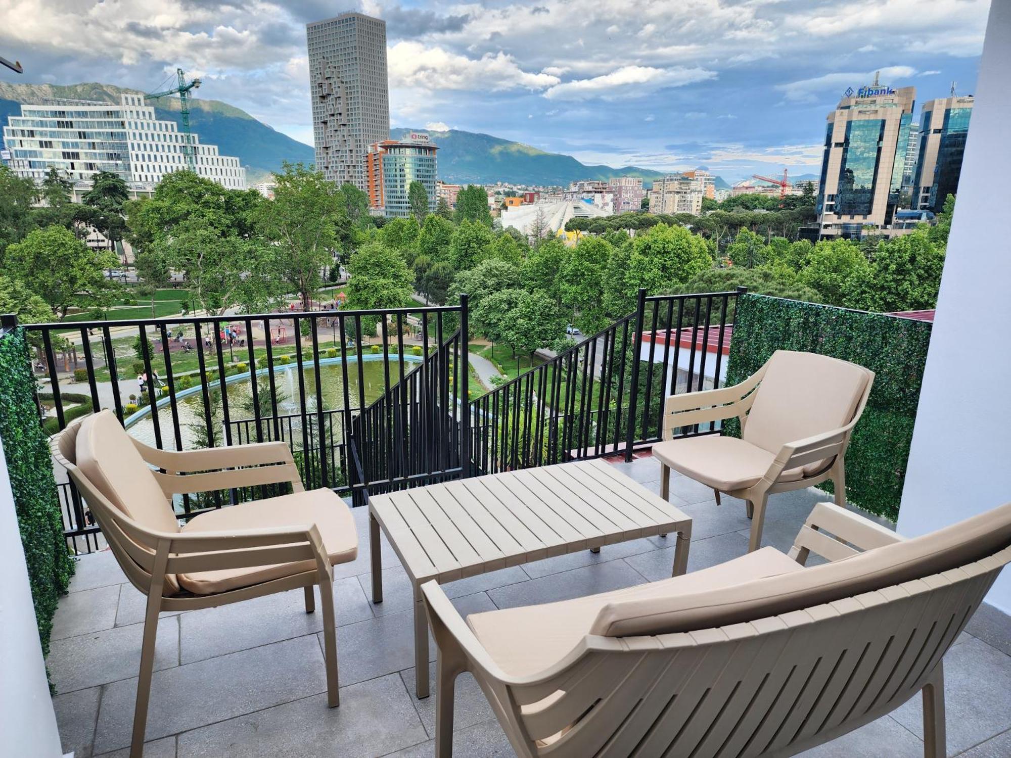 Tirana City Center Penthouse Oasis Exteriér fotografie
