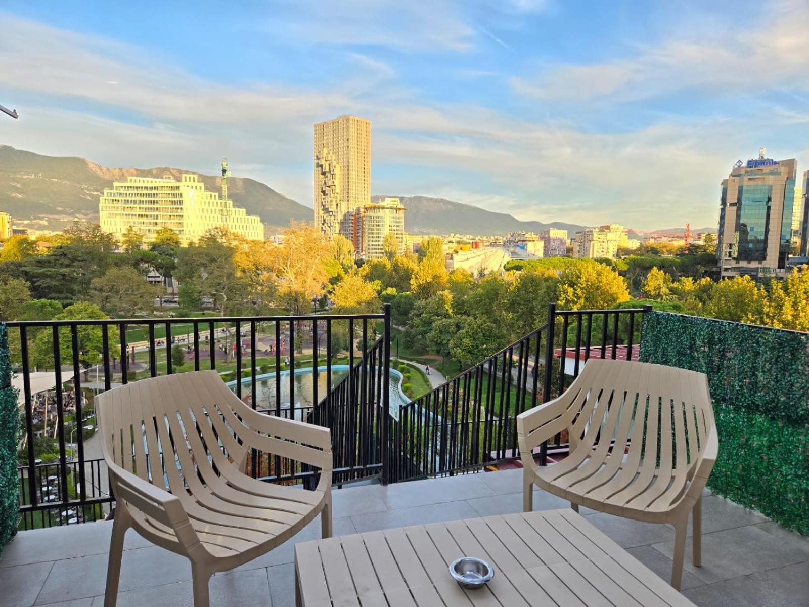 Tirana City Center Penthouse Oasis Exteriér fotografie